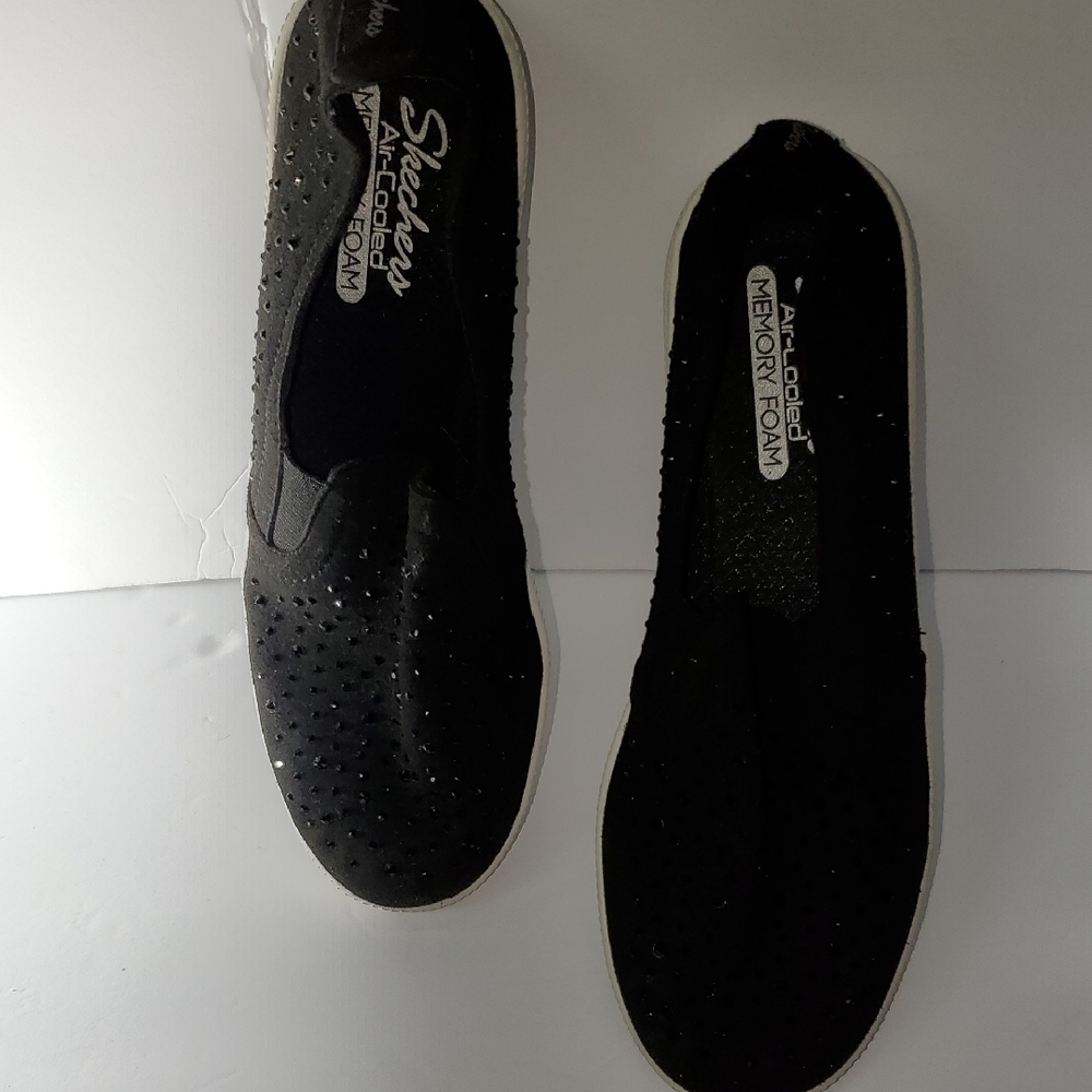Skechers Women's Black Slip-On Sneakers